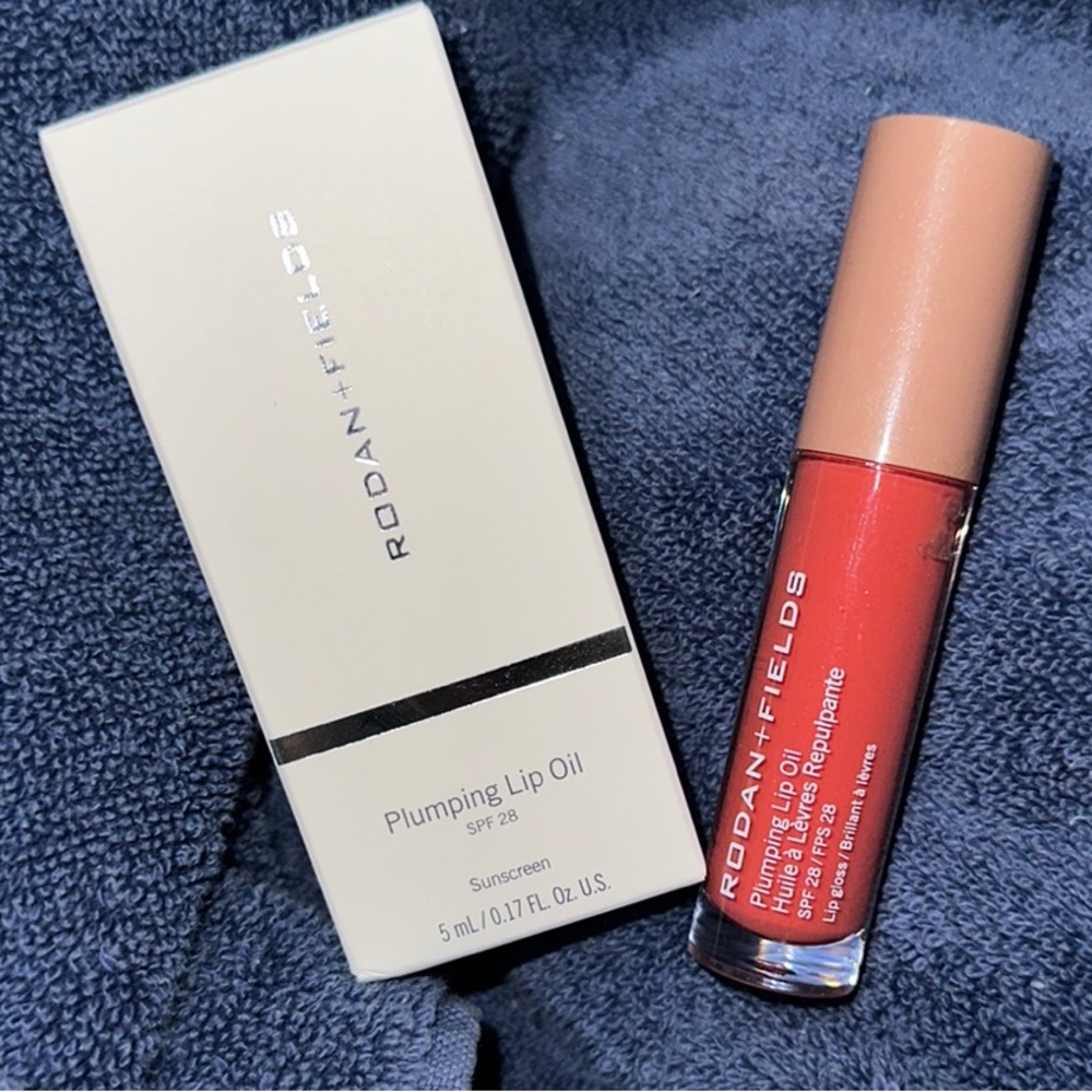NEW!! 💕 Rodan + Fields Plumping Lip Oil with SPF 25
